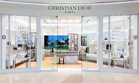 dior perfume store.